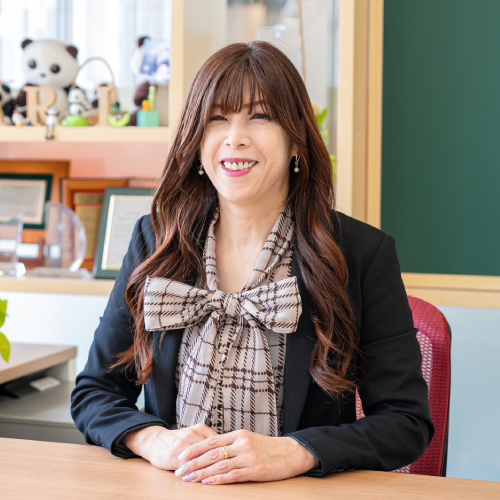小林　真由美